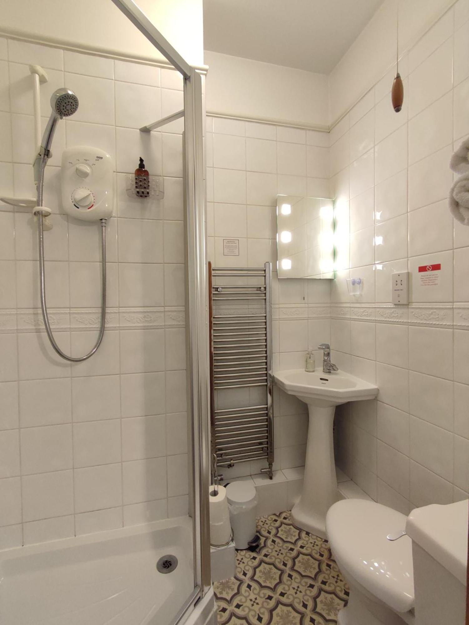 Anton Guest House Bed And Breakfast Shrewsbury Luaran gambar
